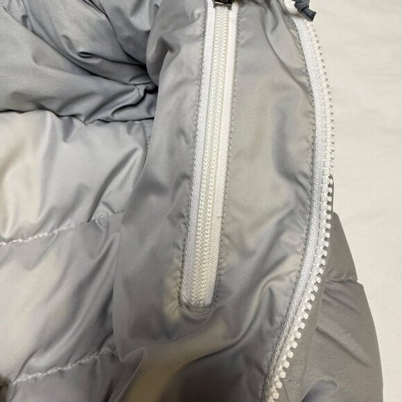 The North Face Women’s Nuptse 700 Vest Medium Gray Down Insulated EUC - Picture 14 of 14